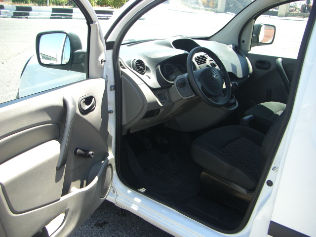 vista interior izquierdo RENAULT KANGOO CONFORT FURGON 1.5 DCI 70CV