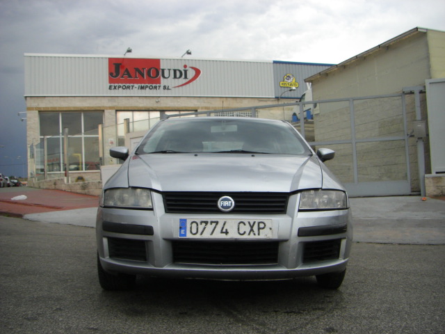 vista delantera FIAT STILO 1.9 JTD 115CV