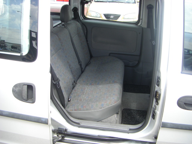 vista interior trasero OPEL COMBO 1.3 CDTI 70CV COMBI