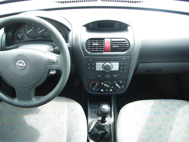 vista salpicadero OPEL COMBO 1.3 CDTI 70CV COMBI