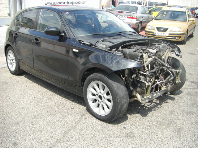 vista delantera derecha BMW 118D 2.0 122CV