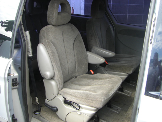 vista interioir trasero 2 CRYSLER VOYAGER 2.5 SE CRD 141CV 7PLAZAS