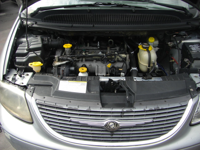 vista motor CRYSLER VOYAGER 2.5 SE CRD 141CV 7PLAZAS