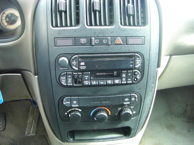 vista audio y clima CRYSLER VOYAGER 2.5 SE CRD 141CV 7PLAZAS