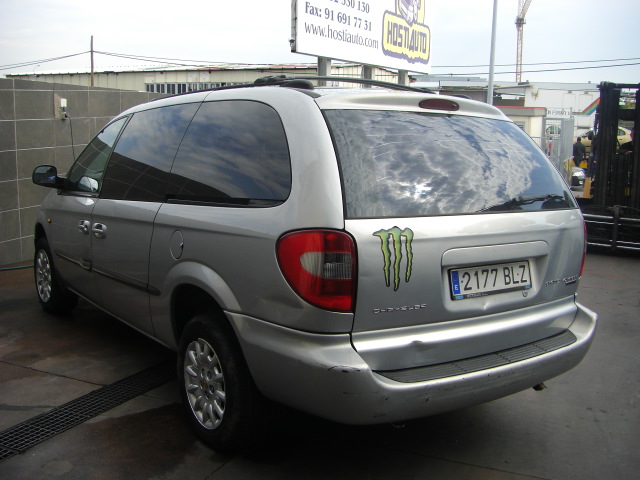 vista trasera izquierda CRYSLER VOYAGER 2.5 SE CRD 141CV 7PLAZAS