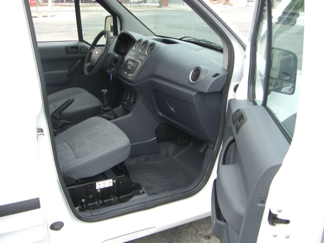vista interior derecho FORD TOURNEO CONNECT 1.8 TDCI 75CV 