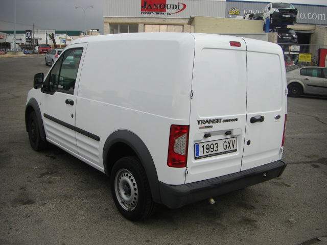 vista trasera izquierda FORD TOURNEO CONNECT 1.8 TDCI 75CV 