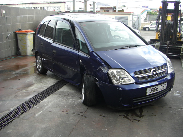 vista delantera derecha OPEL MERIVA 1.7 CDTI 100CV 