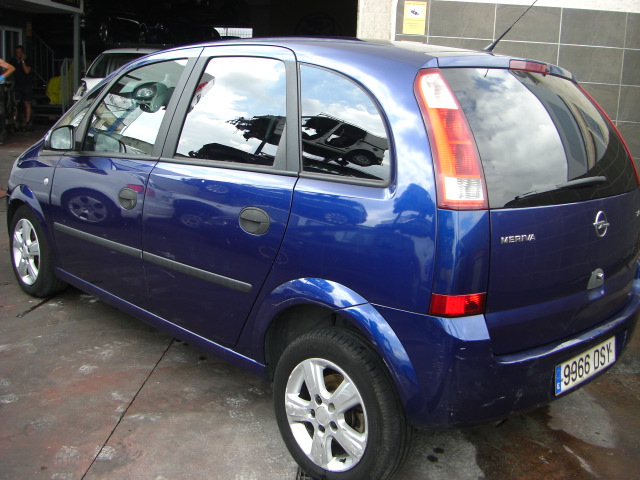 vista trasera izquierda OPEL MERIVA 1.7 CDTI 100CV 