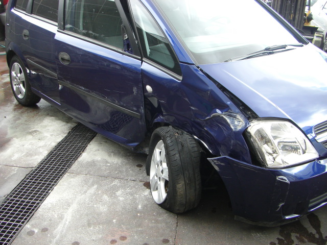 vista golpe OPEL MERIVA 1.7 CDTI 100CV 