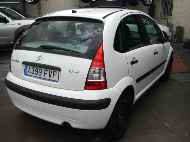 vista trasera derecha CITROEN C-3 1.4 HDI FURIO 70CV
