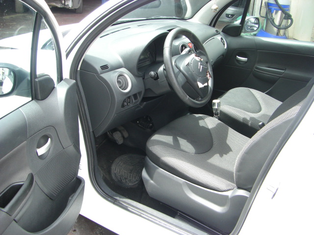 vista interior izquierdo CITROEN C-3 1.4 HDI FURIO 70CV