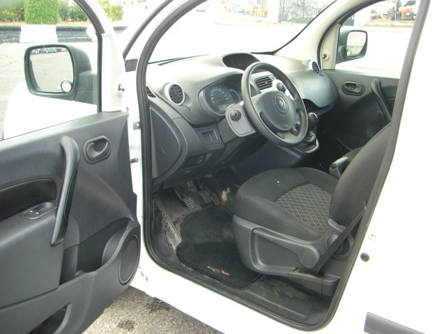vista interior izquierdo RENAULT KANGOO INDUSTRIAL 1.5 DCI 70CV