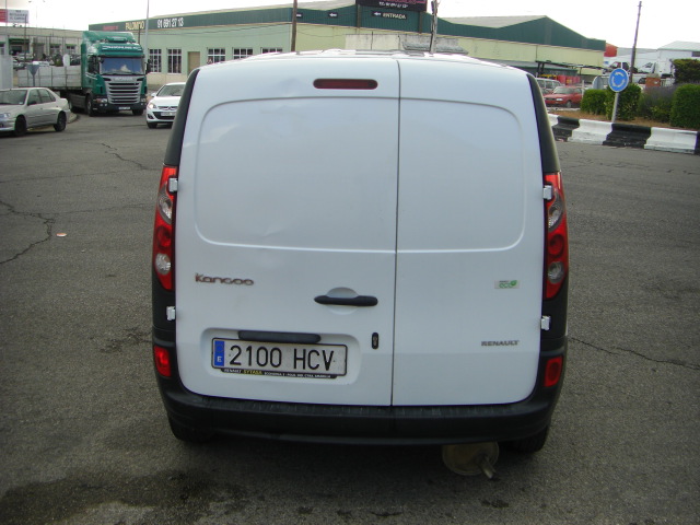 vista trasera RENAULT KANGOO INDUSTRIAL 1.5 DCI 70CV