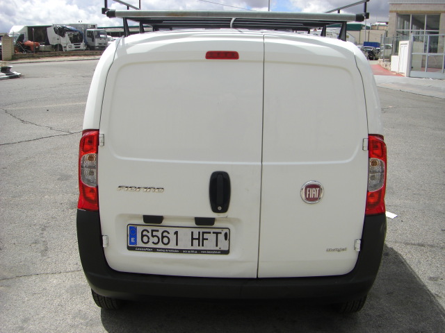 vista trasera FIAT FIORINO CARGO 1.3 MULTIJET 75CV