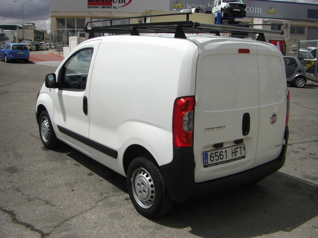 vista trasera izquierda FIAT FIORINO CARGO 1.3 MULTIJET 75CV