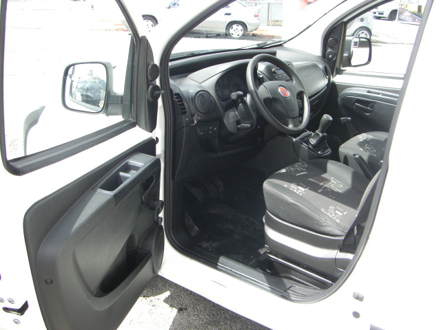 vista interior izquierdo FIAT FIORINO CARGO 1.3 MULTIJET 75CV