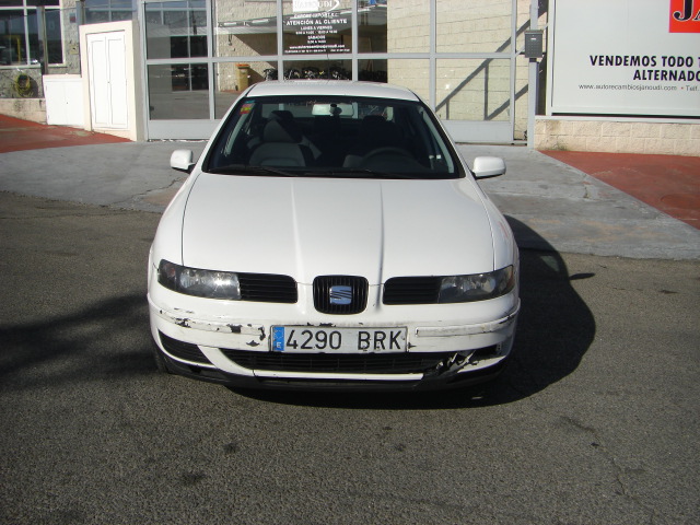 vista delantera SEAT TOLEDO 1.9 TDI 90CV