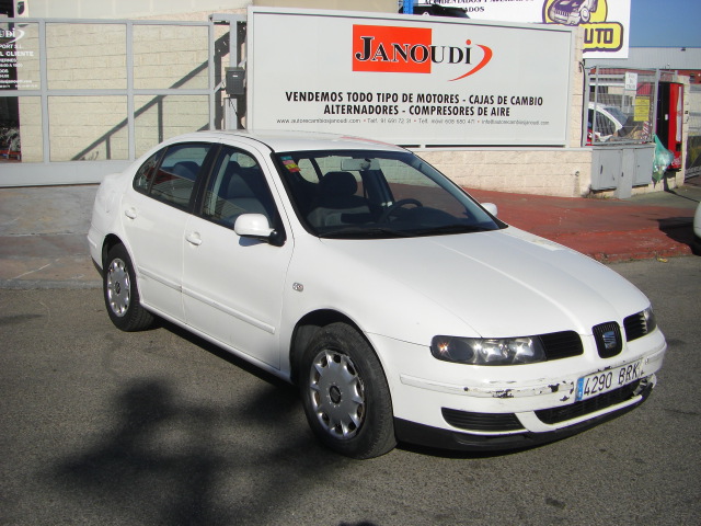 vista delantera derecha SEAT TOLEDO 1.9 TDI 90CV