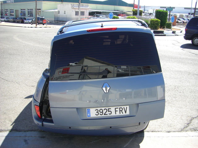 vista trasera RENAULT ESPACE 2.2 DCI 150CV 7PLAZAS