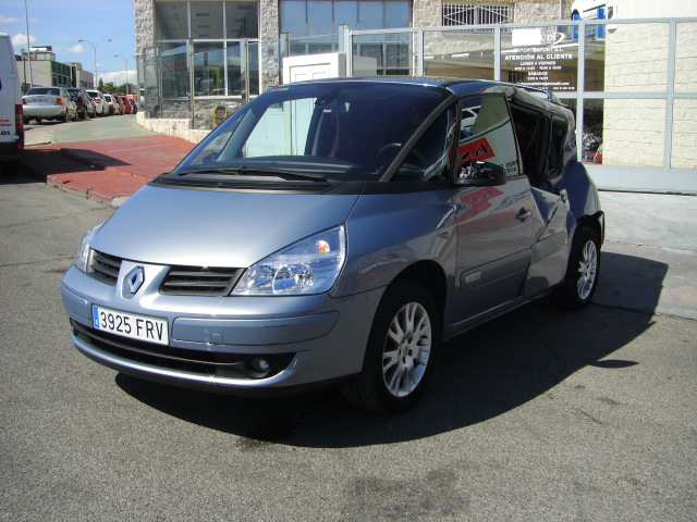 vista delantera izquierda RENAULT ESPACE 2.2 DCI 150CV 7PLAZAS