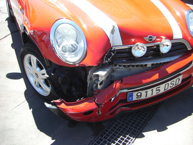 vista golpe delantero MINI ONE CABRIO 1.6 GASOLINA 90CV