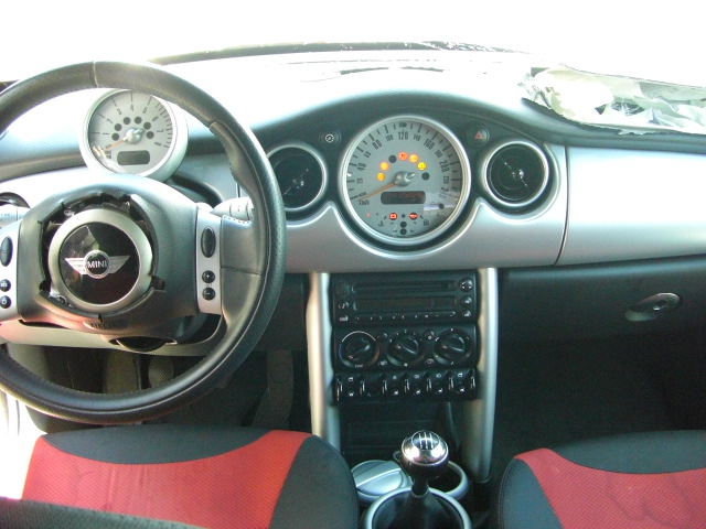 vista salpicadero MINI ONE CABRIO 1.6 GASOLINA 90CV