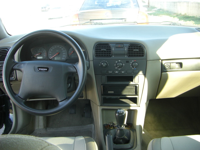 vista salpicadero VOLVO S40 1.8 GASOLINA 122CV