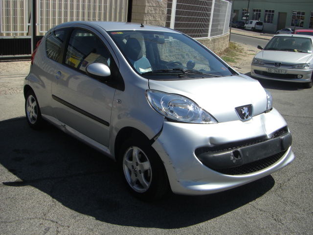 vista delantera derecha PEUGEOT 107 1.0 GASOLINA 68CV