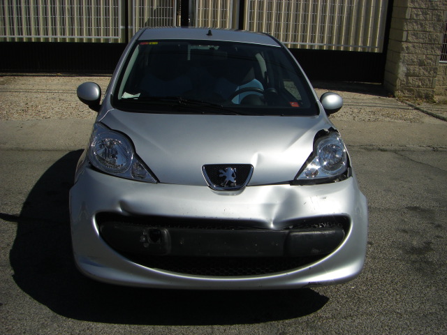 vista delantera PEUGEOT 107 1.0 GASOLINA 68CV