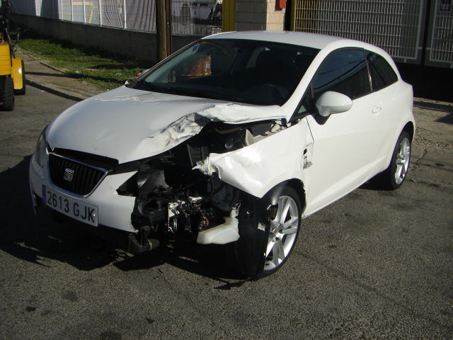 vista delantera izquierda SEAT IBIZA 1.9 TDI SPORT 105CV