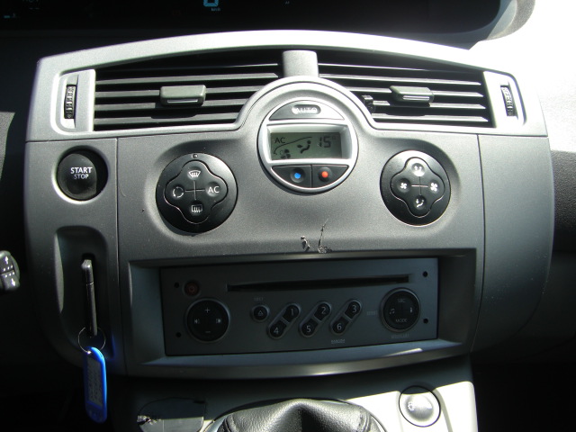 vista cd y clima RENAULT SCENIC 1.5 DCI DINAMIQUE 105CV