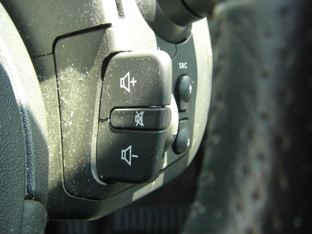 vista mandos audio en volante RENAULT SCENIC 1.5 DCI DINAMIQUE 105CV