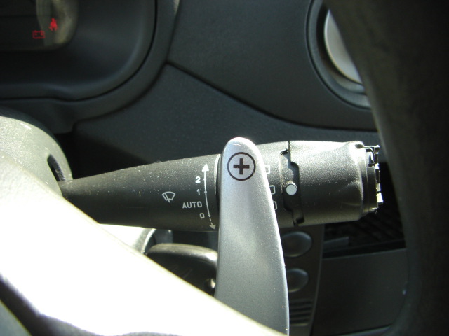 vista levas en volante CITROEN C-3 1.4 GASOLINA 88CV AUTOMATICO