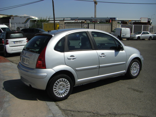 vista trasera derecha CITROEN C-3 1.4 GASOLINA 88CV AUTOMATICO