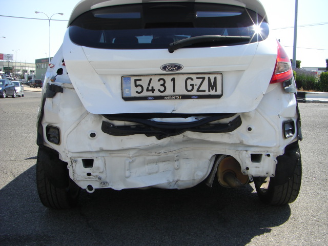 vista trasera FORD FIESTA TREND 1.6 TDCI 95CV