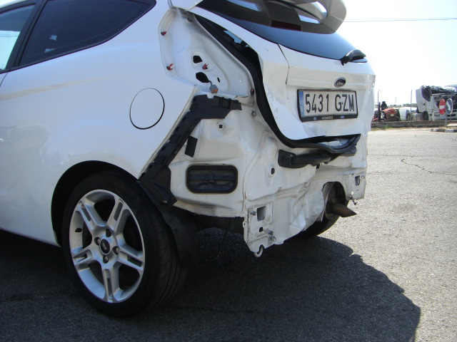 vista golpe trasero FORD FIESTA TREND 1.6 TDCI 95CV