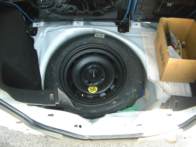 vista interior maletero FORD FIESTA TREND 1.6 TDCI 95CV