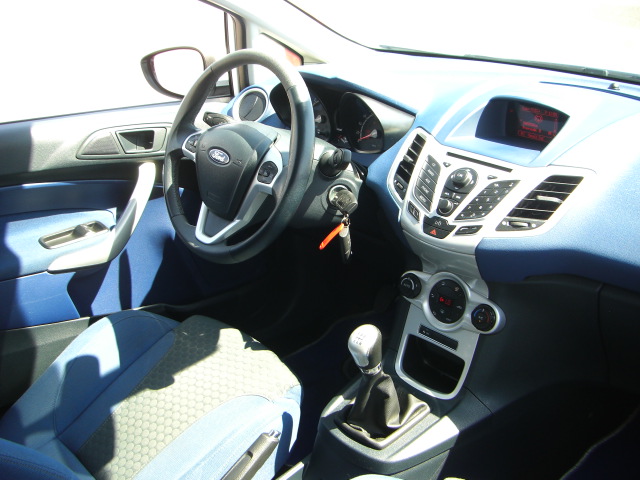 vista salpicadero FORD FIESTA TREND 1.6 TDCI 95CV