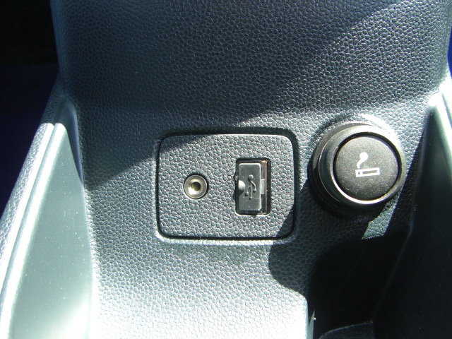 vista aux y usb FORD FIESTA TREND 1.6 TDCI 95CV