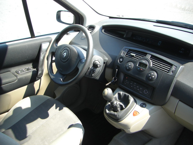 vista salpicadero RENAULT MEGANE SCENIC 1.9 DCI 120CV