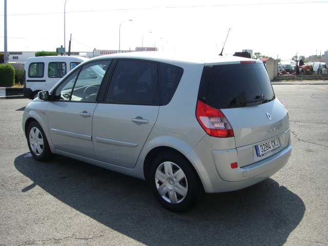 vista trasera izquierda RENAULT MEGANE SCENIC 1.9 DCI 120CV