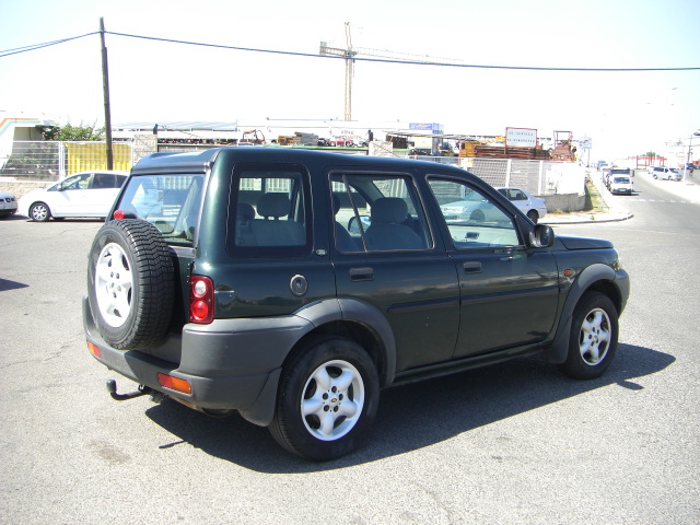 vista trasera derecha LAND ROVER FREELANDER 2.0 TD4 97CV AUTOMATICO