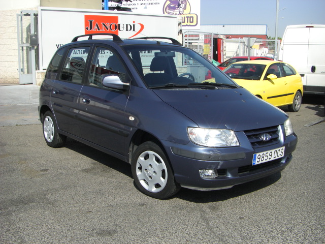 vista delantera derecha HYNDAI MATRIX 1.5 DIESEL 80CV
