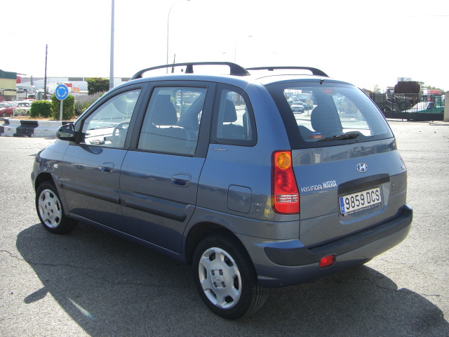 vista trasera izquierda HYNDAI MATRIX 1.5 DIESEL 80CV