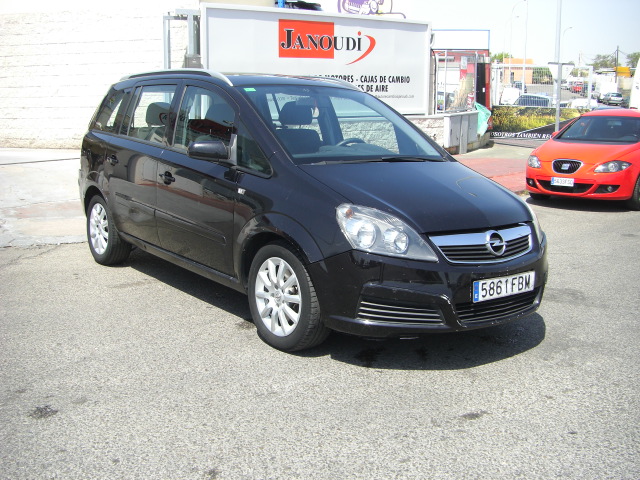 vista delantera derecha OPEL ZAFIRA 1.9 CDTI ENJOY 120CV