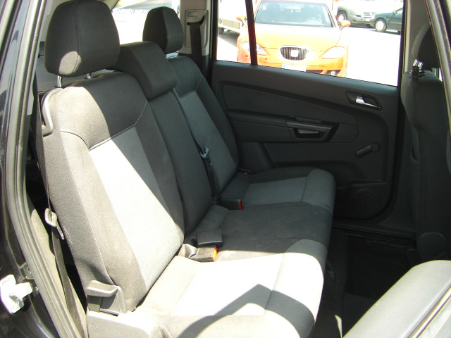 vista interior trasero OPEL ZAFIRA 1.9 CDTI ENJOY 120CV