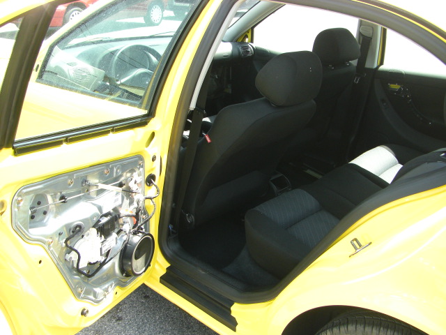 vista fata panel trasero izquierdo SEAT LEON SPORT 1.9 TDI 130CV