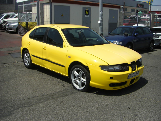 vista delantera derecha SEAT LEON SPORT 1.9 TDI 130CV
