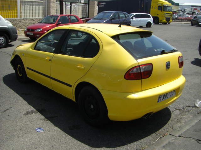 vista trasera izquierda SEAT LEON SPORT 1.9 TDI 130CV